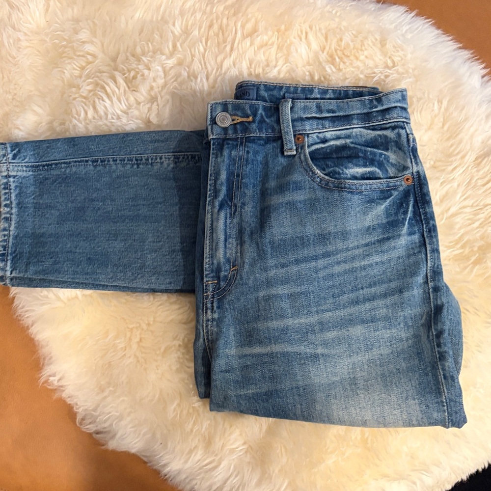 Lucky Brand Classic Light Wash Blue Jeans